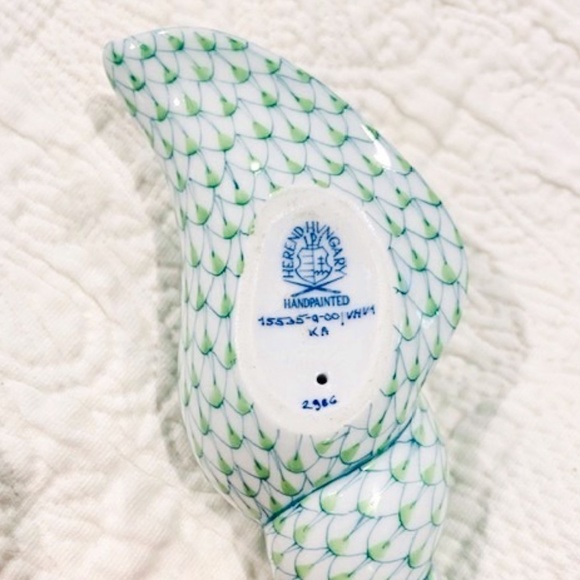 MY18-Herend Sea Snail Shell Fishnet Figurine RARE KEY LIME COLOR - Picture 2 of 6